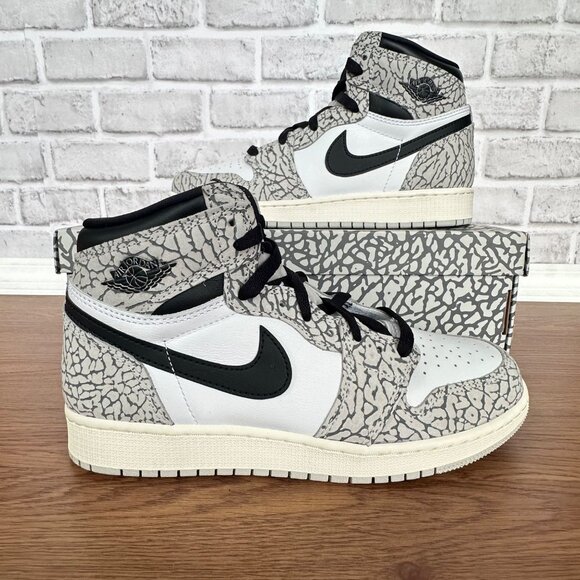 ❤️Air Jordan 1 Retro High OG GS 6.5Y Big Kid Shoes Gray Elephant Skin FD1437-052 - Picture 1 of 9